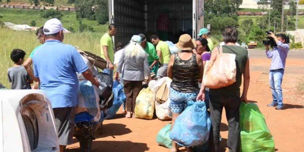 Somente pela manhã, 350 pessoas participaram das trocas, 61% a mais do que o registrado no primeiro dia do programa em 2019