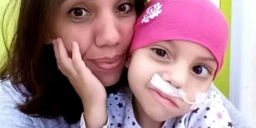 A luta da pequena Alice começou em 2017, quando ela foi diagnosticada com uma lesão no cérebro.