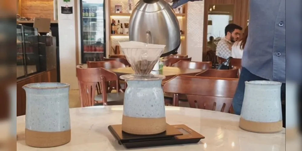 Estabelecimento dispõe de opções tradicionais, mas seu cardápio conta com cafés refinados aos mais exigentes paladares 