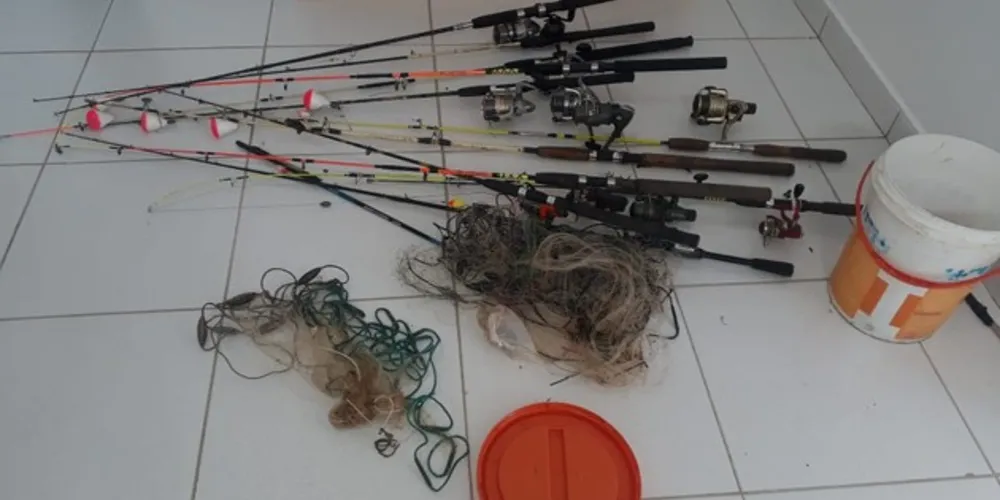 Três homens foram levados à delegacia por praticarem pesca predatória