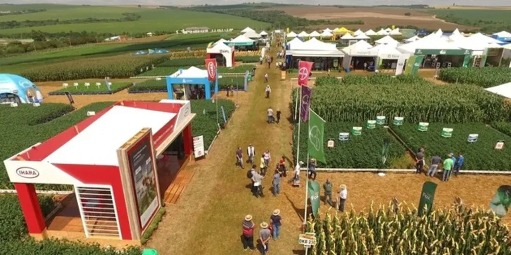 O Show Tecnológico é repleto de apresentações técnicas, e também  de lançamentos de produtos e serviços
