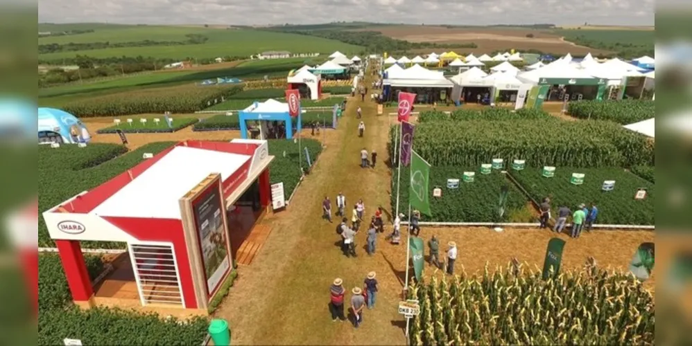 O Show Tecnológico é repleto de apresentações técnicas, e também  de lançamentos de produtos e serviços