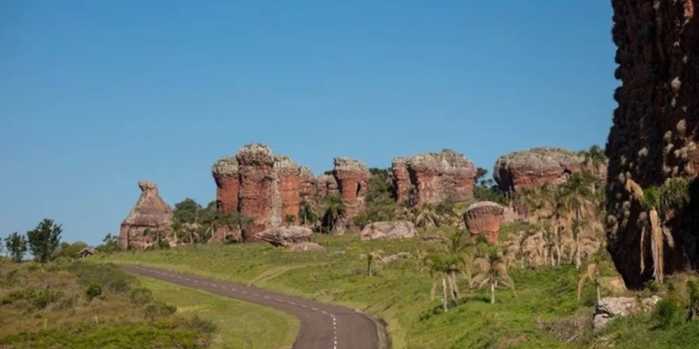 O tema do dia é a assinatura do contrato que cede Vila Velha para a Eco Parques