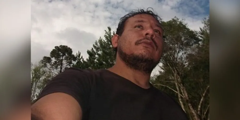 Jeferson é natural de Imbituva, mas atualmente mora em São João do Triunfo. Na atual cidade, junto dos seus familiares, trabalha com a agricultura orgânica ao mesmo tempo que estuda e procura espaço escolar para lecionar a disciplina de História, sua área de formação