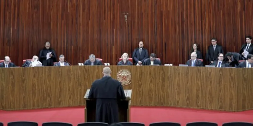 Os integrantes da Corte seguiram o voto do relator, ministro Luis Felipe Salomão, que apontou a inexistência de prova do apoiamento mínimo do eleitorado