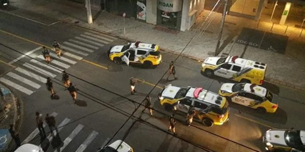 Buscas pelos criminosos continuam e ainda não há informações sobre prisões