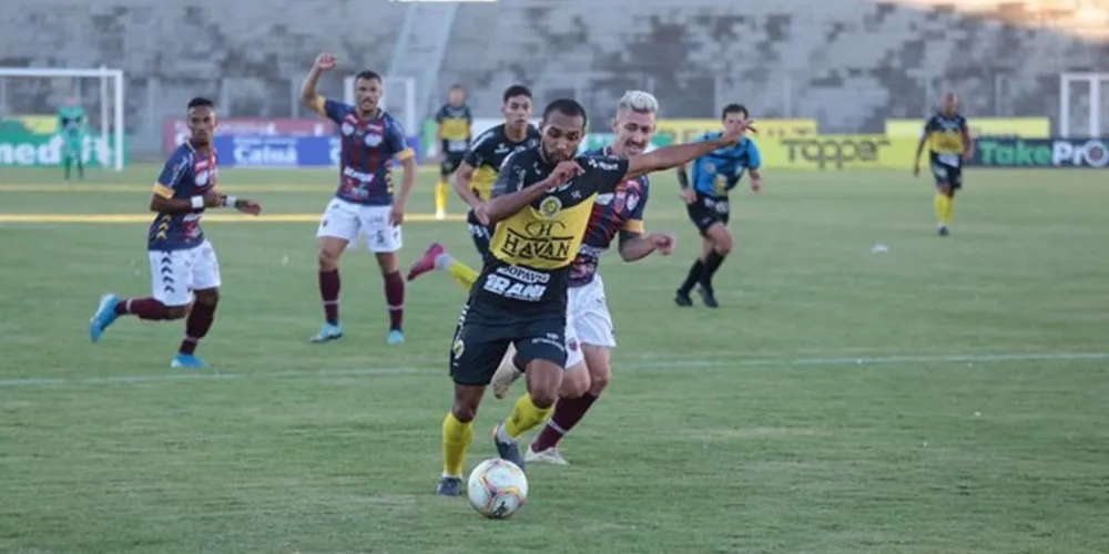 Serpente perde a chance de retomar a liderança do Paranaense