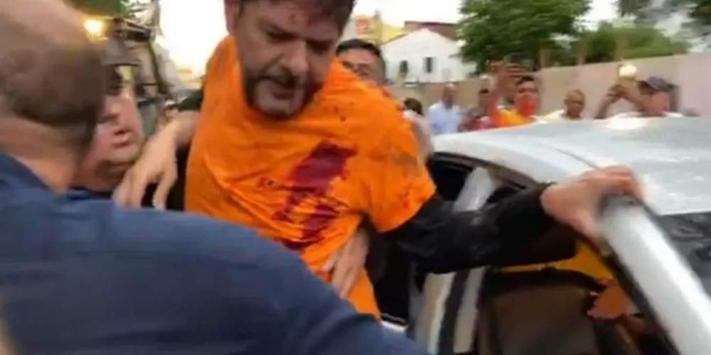Senador licenciado foi baleado ao tentar entrar em quartel da PM com trator