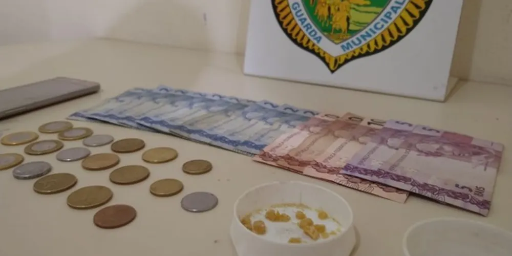 Ocorrência foi registrada na noite de segunda-feira (24) em um bar na região central