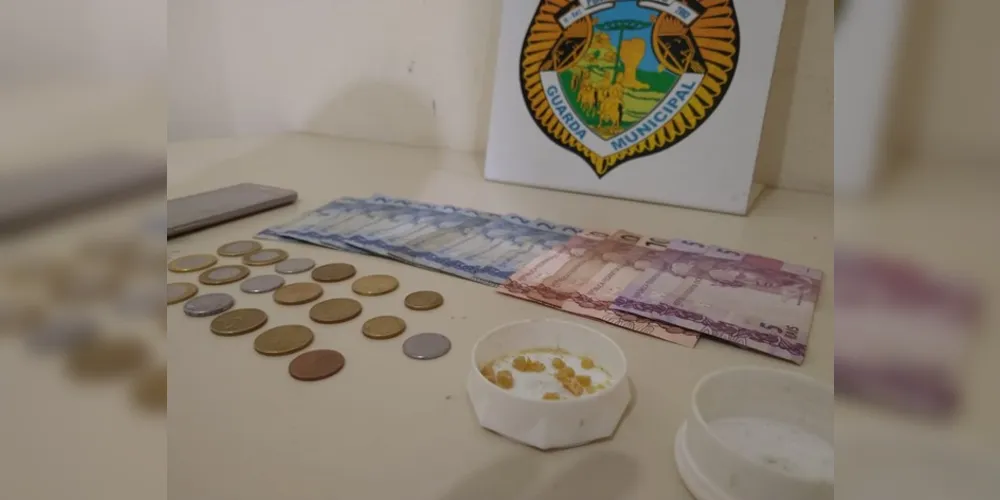 Ocorrência foi registrada na noite de segunda-feira (24) em um bar na região central