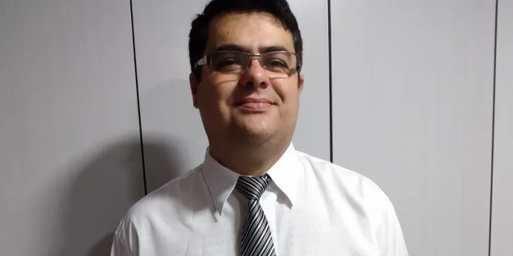 Fábio trabalha nas escolas do campo Professora Adelaide W. Prins e Professor Argemiro Luiz de Lima