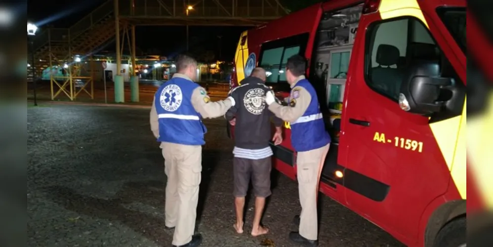 Vítima precisou do atendimento do Corpo de Bombeiros e apresentava lesões na cabeça
