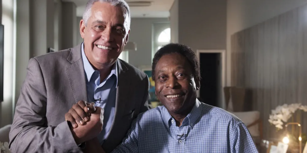 Mauro Naves nos bastidores de entrevista com Pelé para o ‘Esporte Espetacular’ 