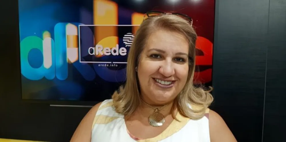 Imagem ilustrativa da imagem Professora lança livro sobre PG