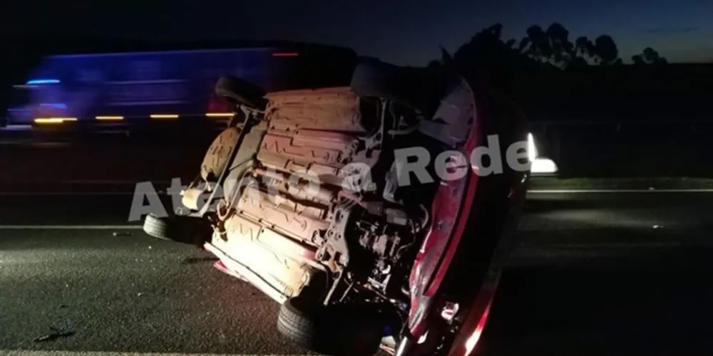 Acidente foi registrado na BR 376 e um dos condutores teve ferimentos leves