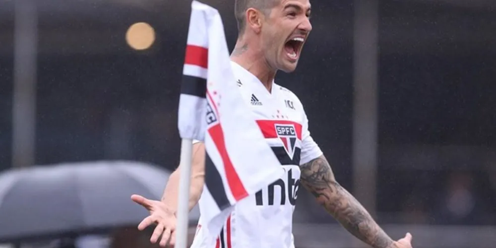 Imagem ilustrativa da imagem Antes de estrear na Libertadores, Tricolor vence a Ponte Preta