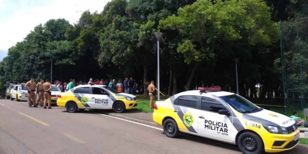 A Polícia Militar e a Guarda Municipal foram até o local para isolar a área.