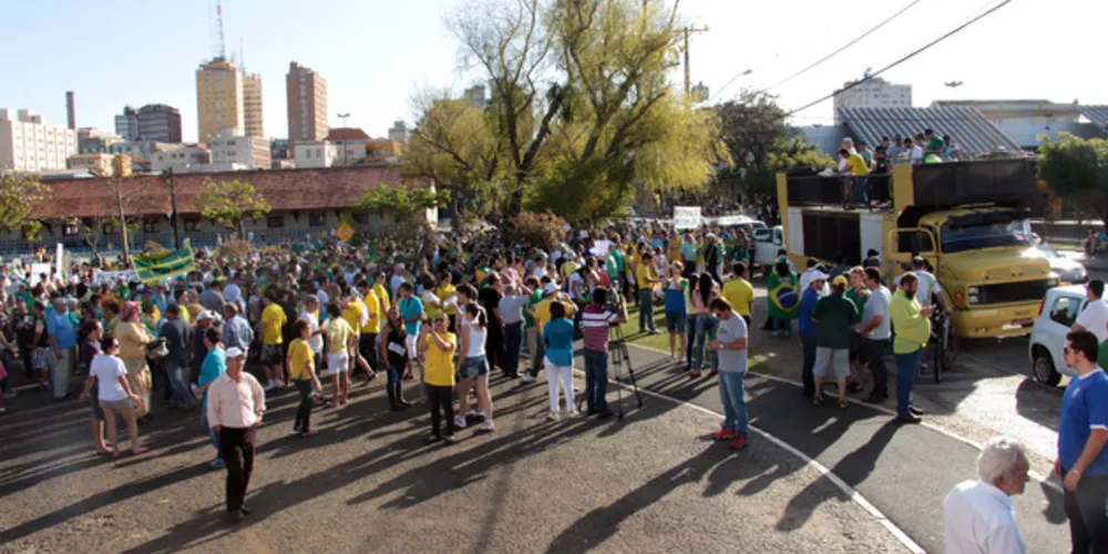 Grupos de direita tem organizado manifestações da cidade desde 2014;