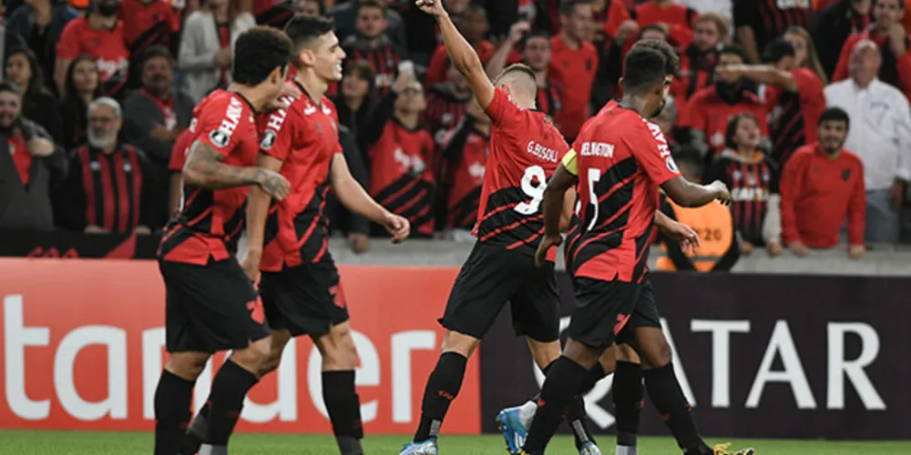 Bissoli marcou de letra o único gol da partida na Arena da Baixada