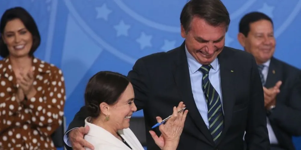 Atriz assumiu nesta quarta-feira (04) Secretaria Especial da Cultura