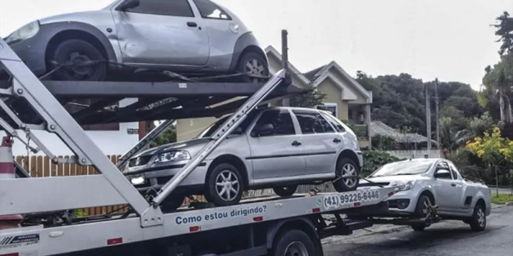 Imagem ilustrativa da imagem Carro com R$ 44,9 mil em débitos é apreendido em Curitiba