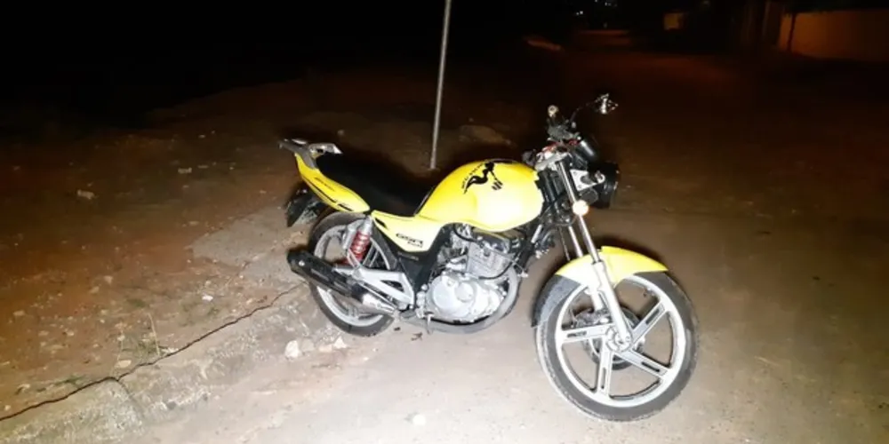 Imagem ilustrativa da imagem Acidente entre motos deixa jovem ferido em Uvaranas
