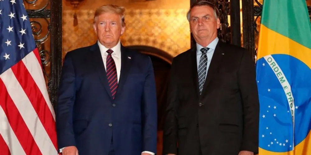 Assinatura do acordo ocorreu durante a visita do presidente Jair Bolsonaro ao Comando Militar do Sul