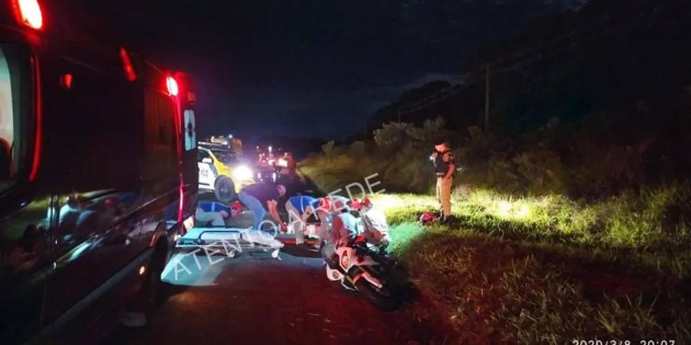 Acidente na noite deste domingo deixou piloto da moto gravemente ferido