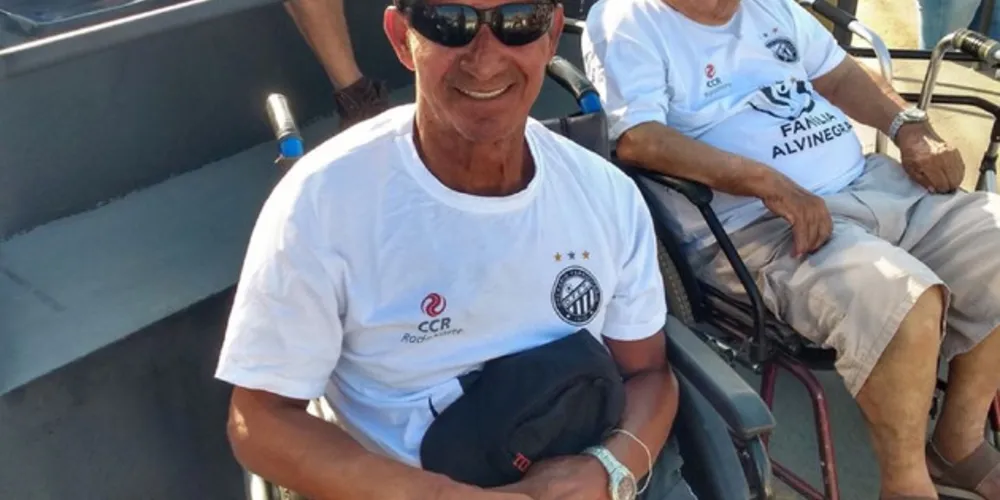 Ação mobilizou os estudantes da UEPG e funcionários da Casa do Idoso Paulo de Tarso