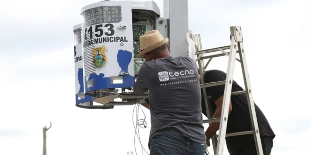 Os equipamentos foram instalados em locais estratégicos do Município