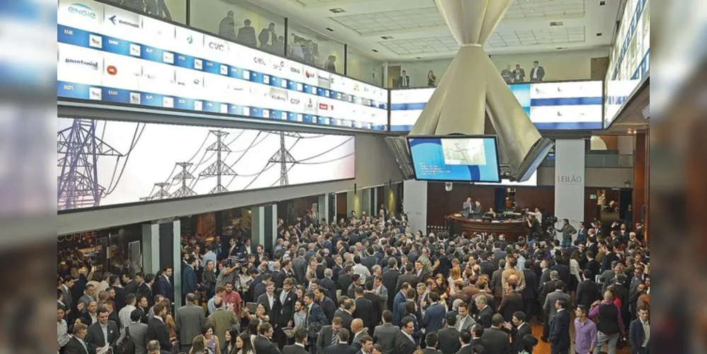 
Queda provocou o circuit breaker e interrompeu as negociações por 30 minutos