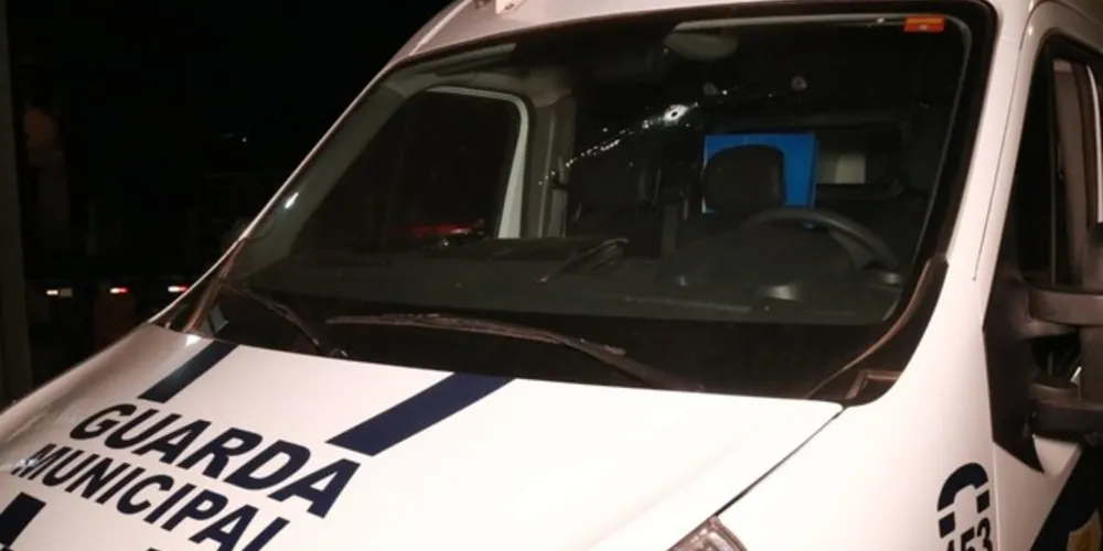 Jovem foi apreendido e arma de fogo usada por ele também foi encontrada pelos GMs