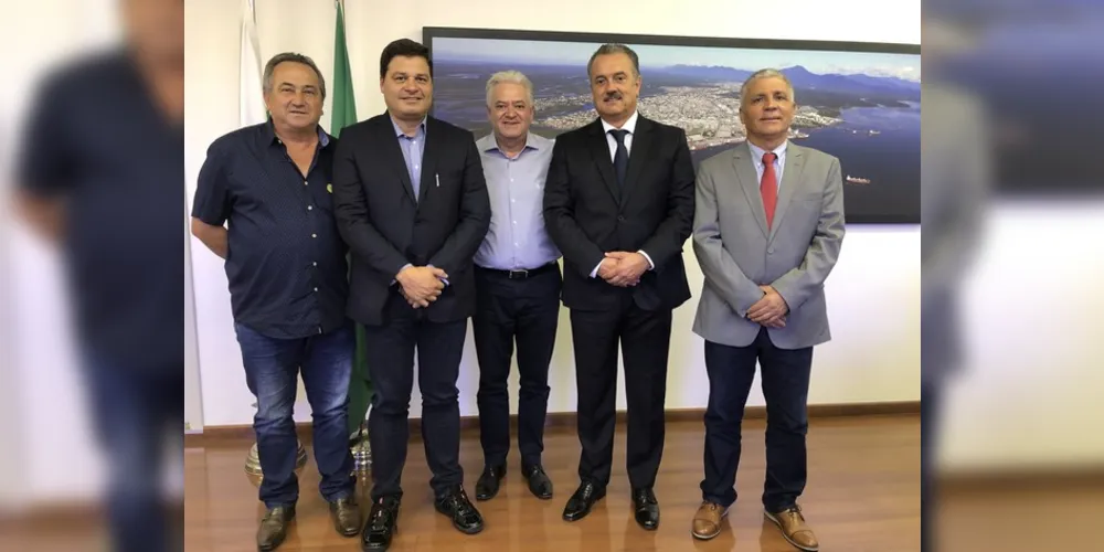 Imagem ilustrativa da imagem Plauto e vereadores pedem pavimentação para a Bocaina