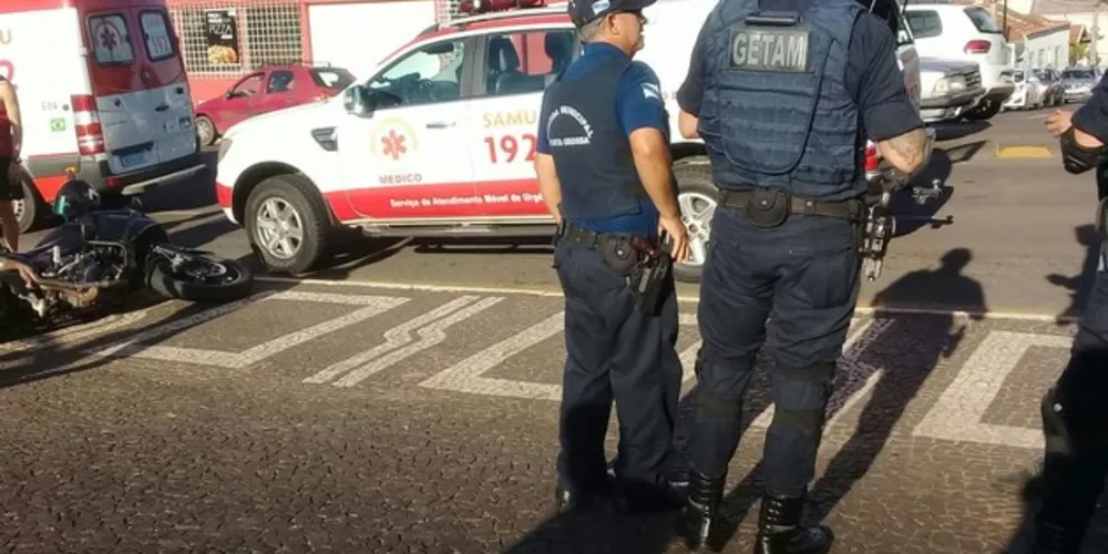 O motociclista de 22 anos sofreu uma queda de moto após ter um mal súbito enquanto pilotava.
