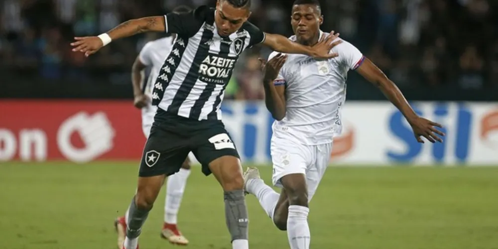 Mesmo sem Honda, Botafogo fez o suficiente para vencer o Tricolor paranaense
