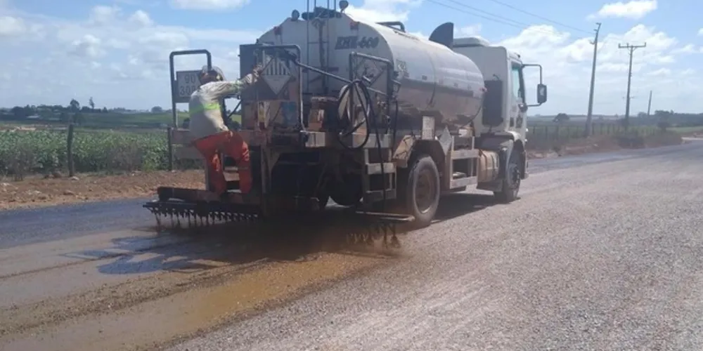 Esta é a segunda etapa do asfalto na estrada do Socavão