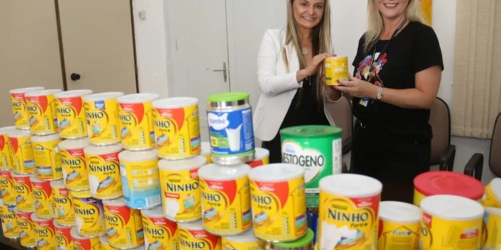 As doações são feitas por empresas e pessoas físicas