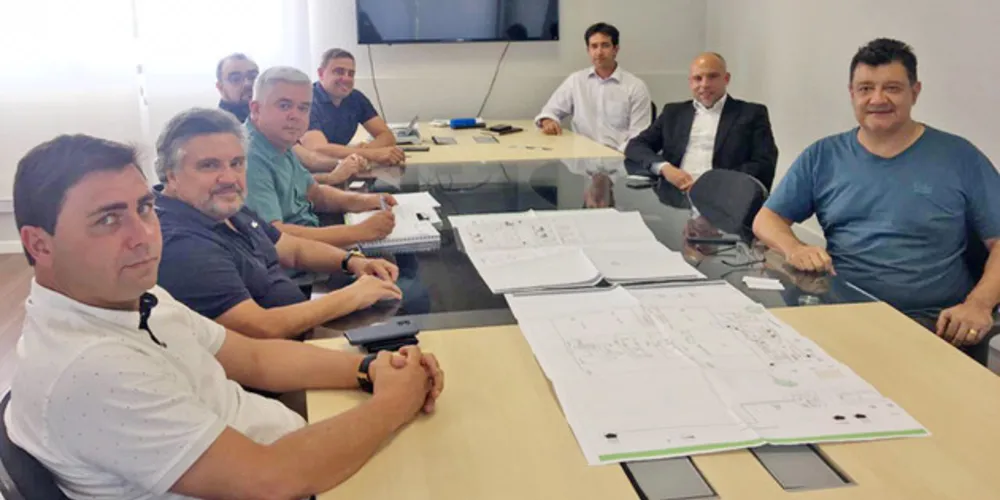 Durante a reunião foram tratados assuntos relativos à adesão ao programa Paraná Competitivo