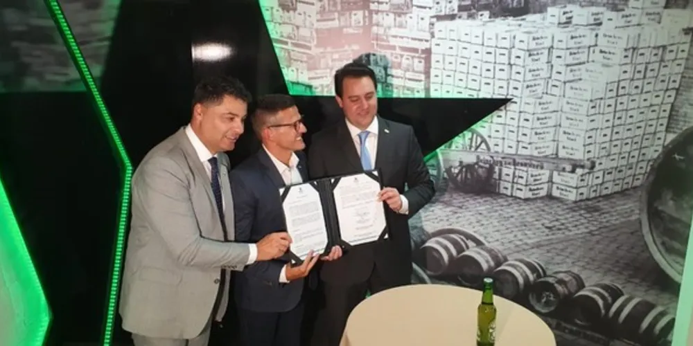 A cerimônia aconteceu na tarde desta quarta-feira (11) na própria cervejaria