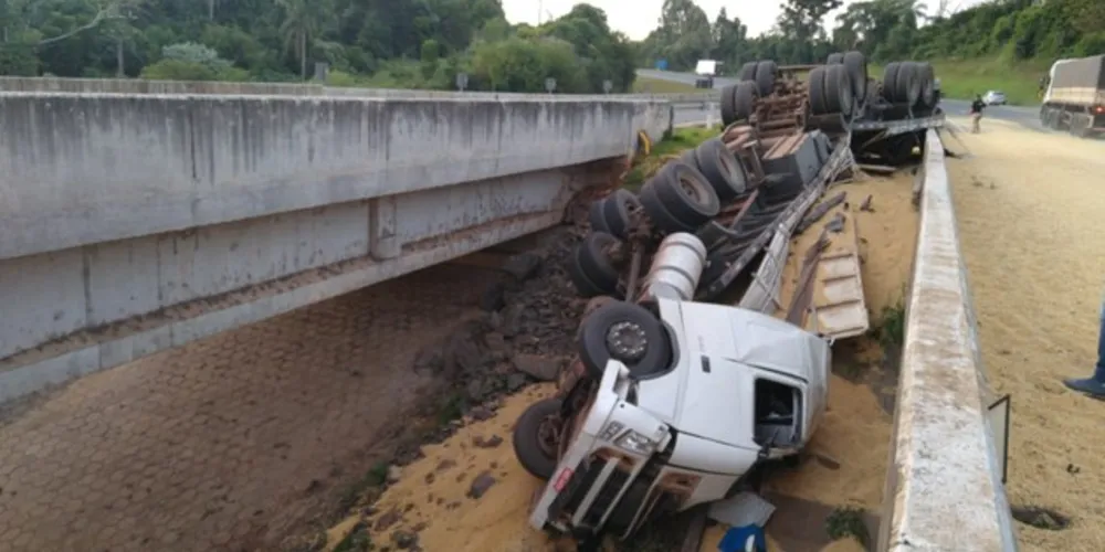 Tragédia ocorreu no km 461 da Rodovia do Café, nas proximidades da Cervejaria Ambev, na saída Norte

