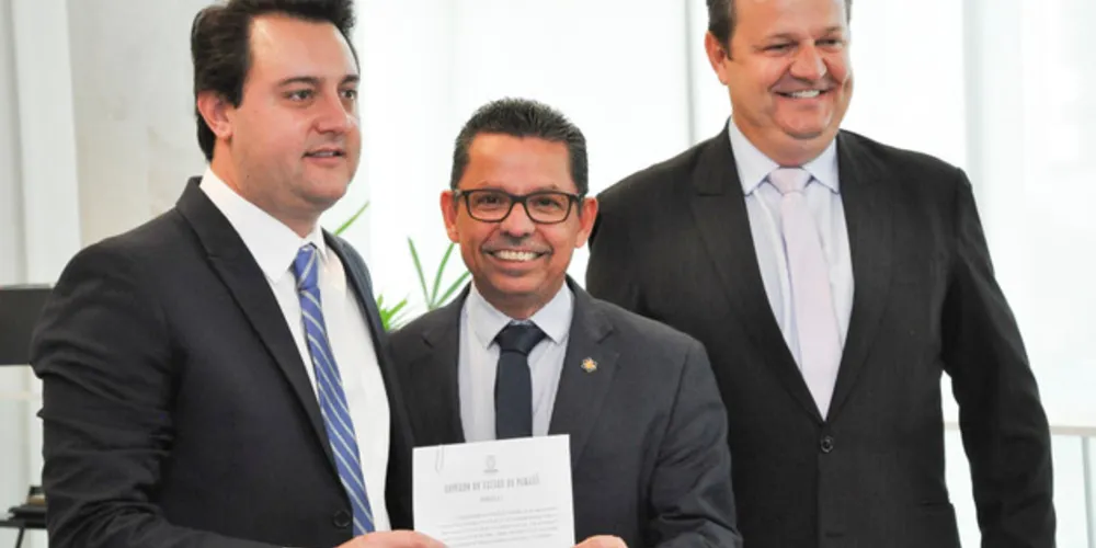 Universidade Estadual de Ponta Grossa (UEPG) recebe 46 professores, já aprovados em concursos de 2016.