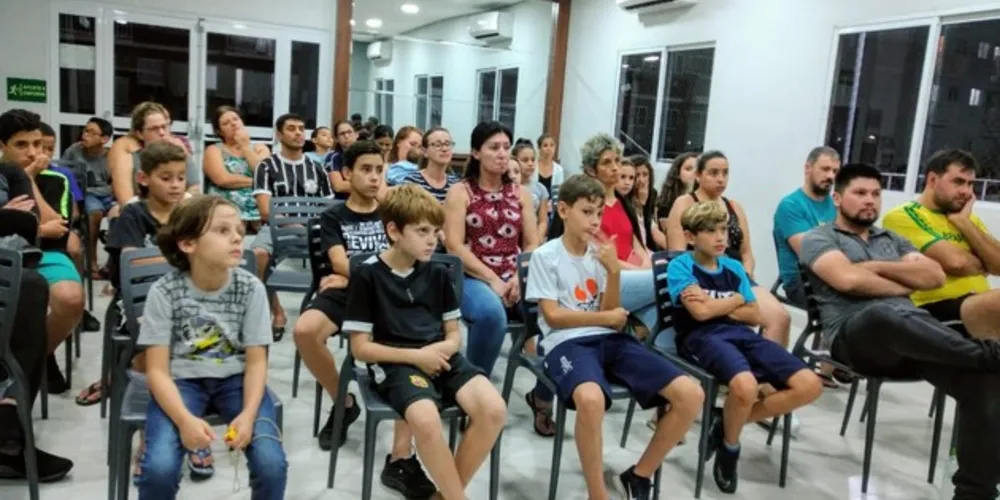 A campanha consiste em sensibilizar crianças e adolescentes para os danos e consequências do uso e comercialização de entorpecentes
