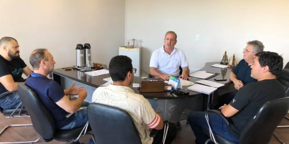 Prefeito criou uma comissão para estudar a viabilidade de municipalização do transporte coletivo