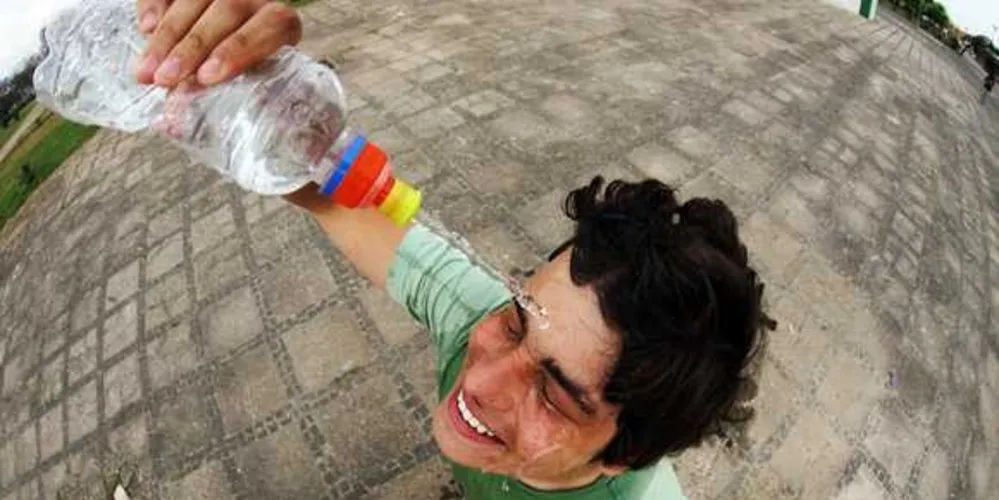 O pico do calor deve acontecer entre às 13h e 17 horas quando os termômetros marcam 29°C