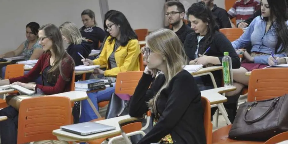 Aulas foram suspensas na faculdade e também no Colégio Vila Militar