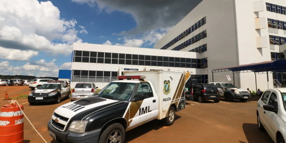 Corpos foram levados ao IML de Ponta Grossa e identidades não foram divulgadas