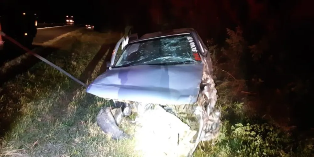 Com a força do impacto, motor foi arrancado do automóvel