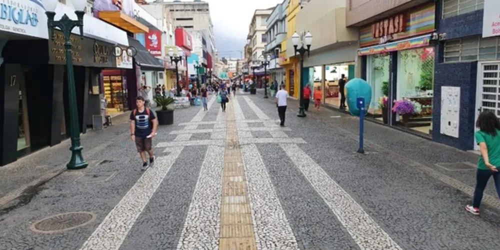 Imagem ilustrativa da imagem Decreto de Ratinho fecha comércio em todo PR