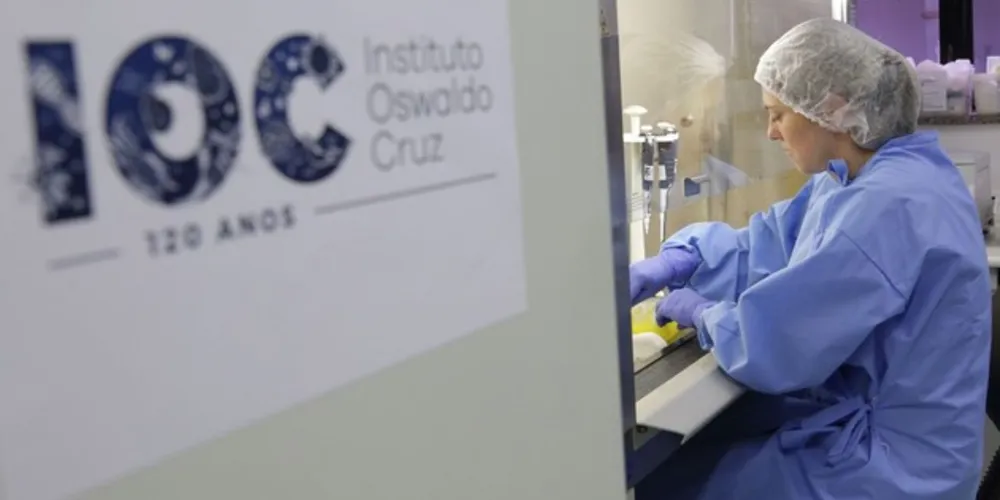 tualmente o Paraná possui 36 casos confirmados, cinco estão em isolamento hospitalar e os demais em isolamento domiciliar.
