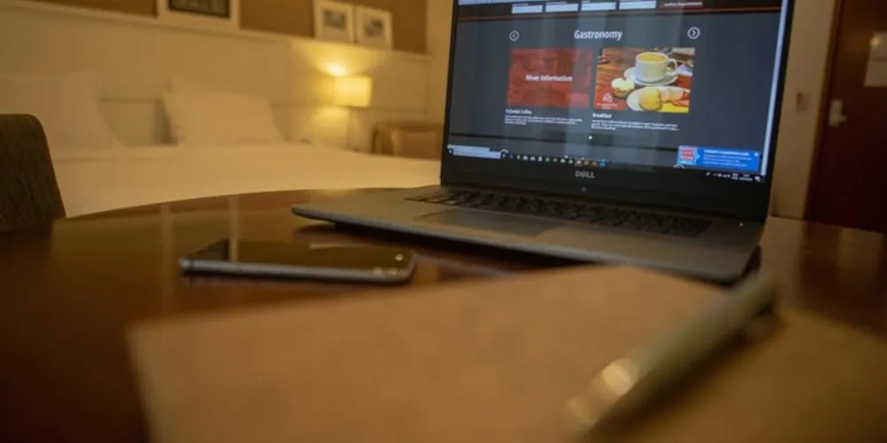 Hotel adaptou apartamentos para que clientes possam utilizar o espaço como escritório individualizado